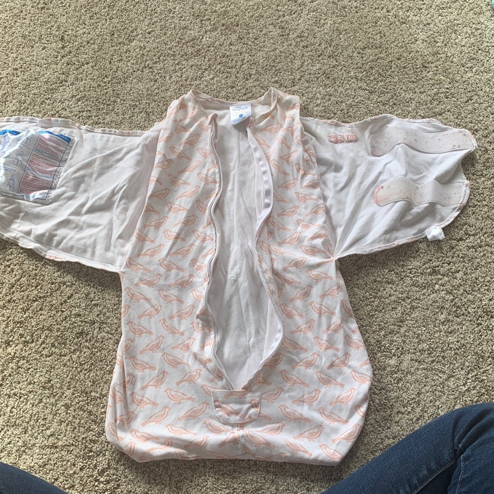 Halo sleepsack swaddle light coral bird print - small 3-6 months -used condition
